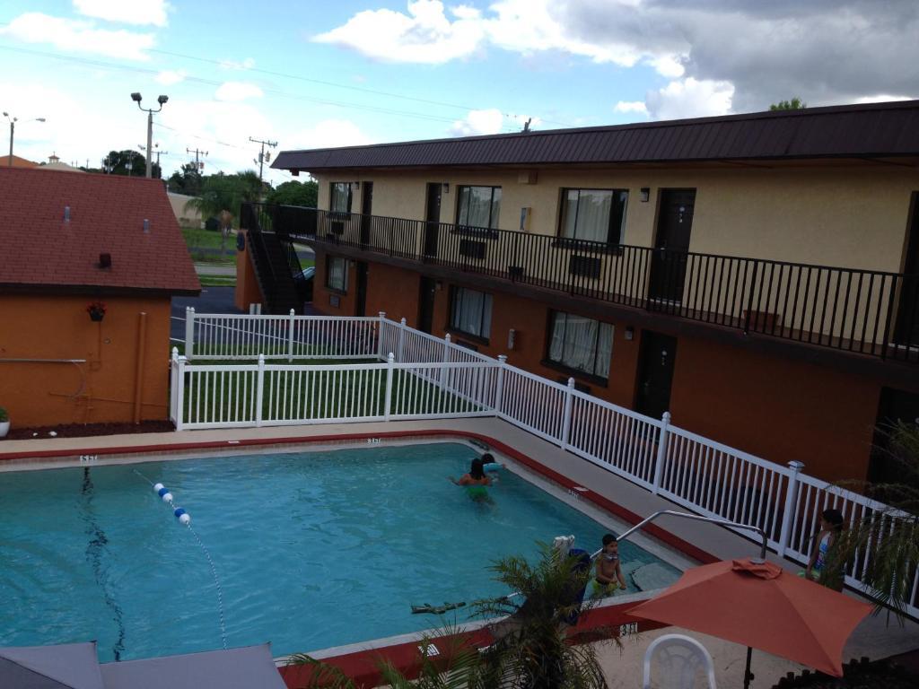 Americas Best Value Inn North Port Extérieur photo