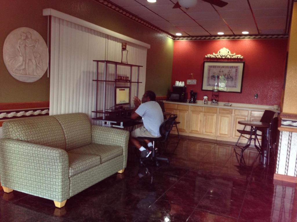 Americas Best Value Inn North Port Extérieur photo