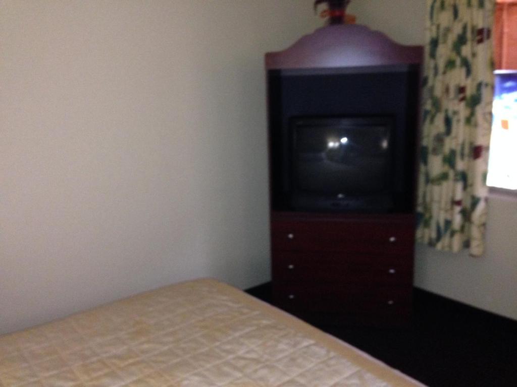 Americas Best Value Inn North Port Chambre photo