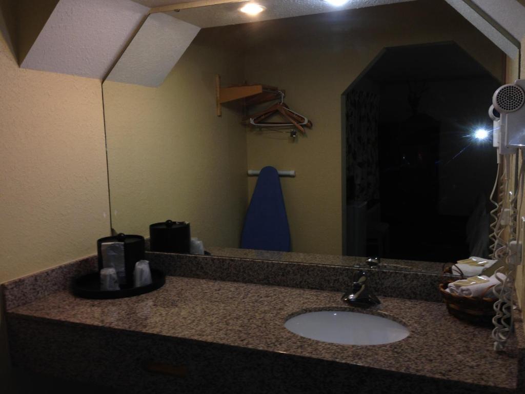 Americas Best Value Inn North Port Chambre photo